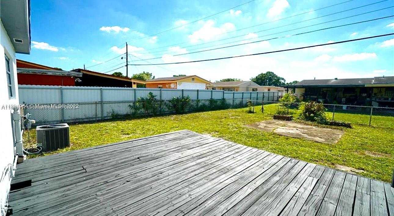 Small Image of 1320 NORTH WEST 179TH ST, Miami Gardens Number 14