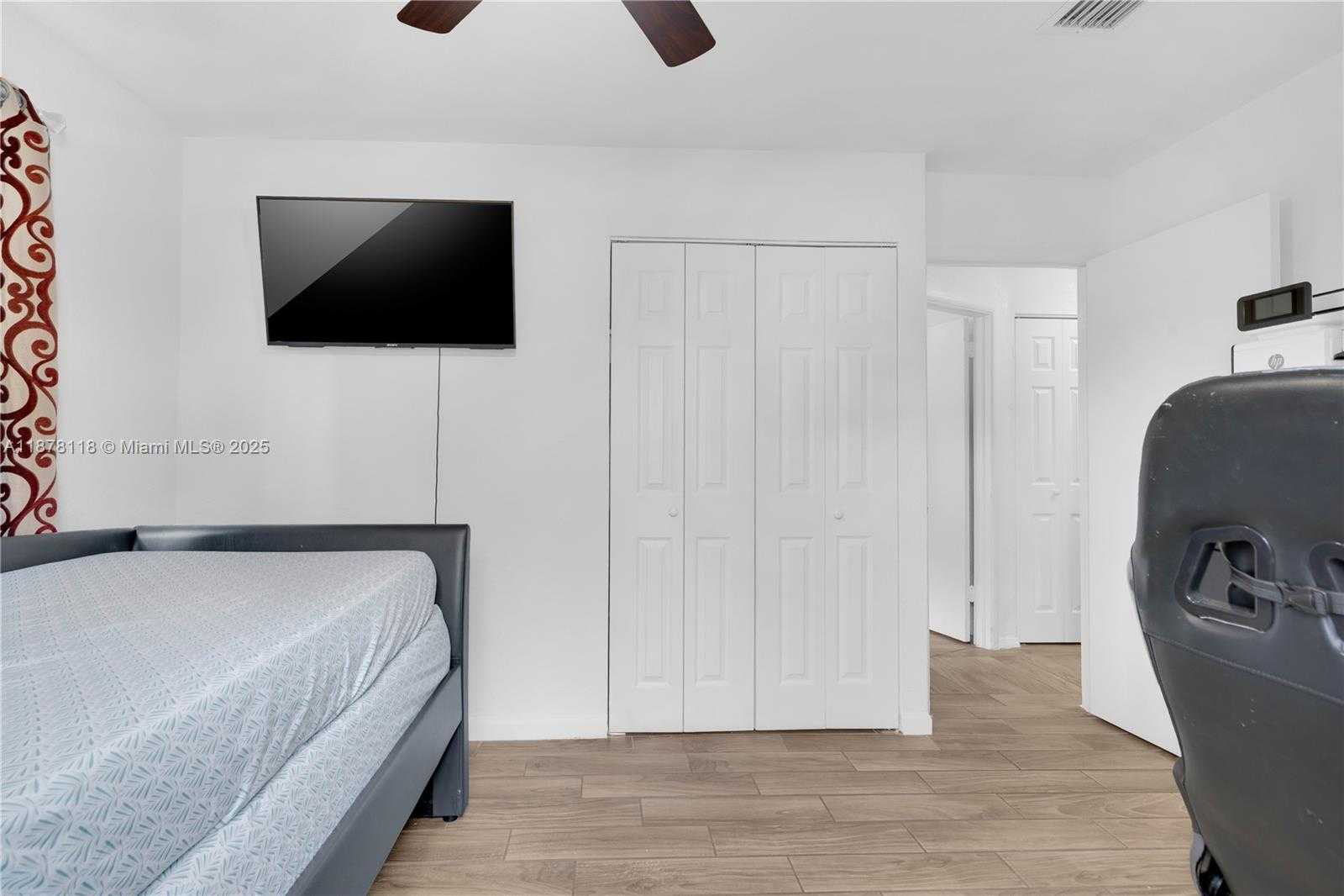 Small Image of 4390 SOUTH WEST 24TH ST, Fort Lauderdale Number 18
