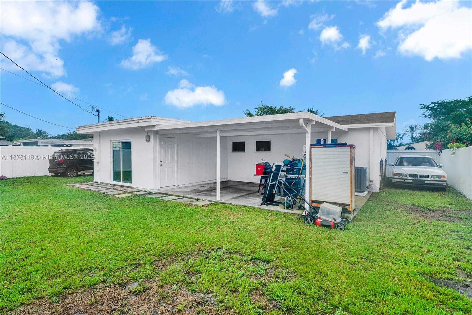 Small Image of 4390 SOUTH WEST 24TH ST, Fort Lauderdale Number 27