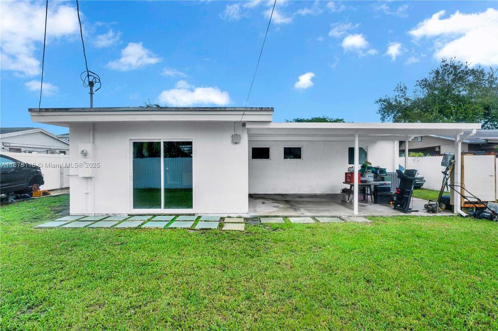 Small Image of 4390 SOUTH WEST 24TH ST, Fort Lauderdale Number 28