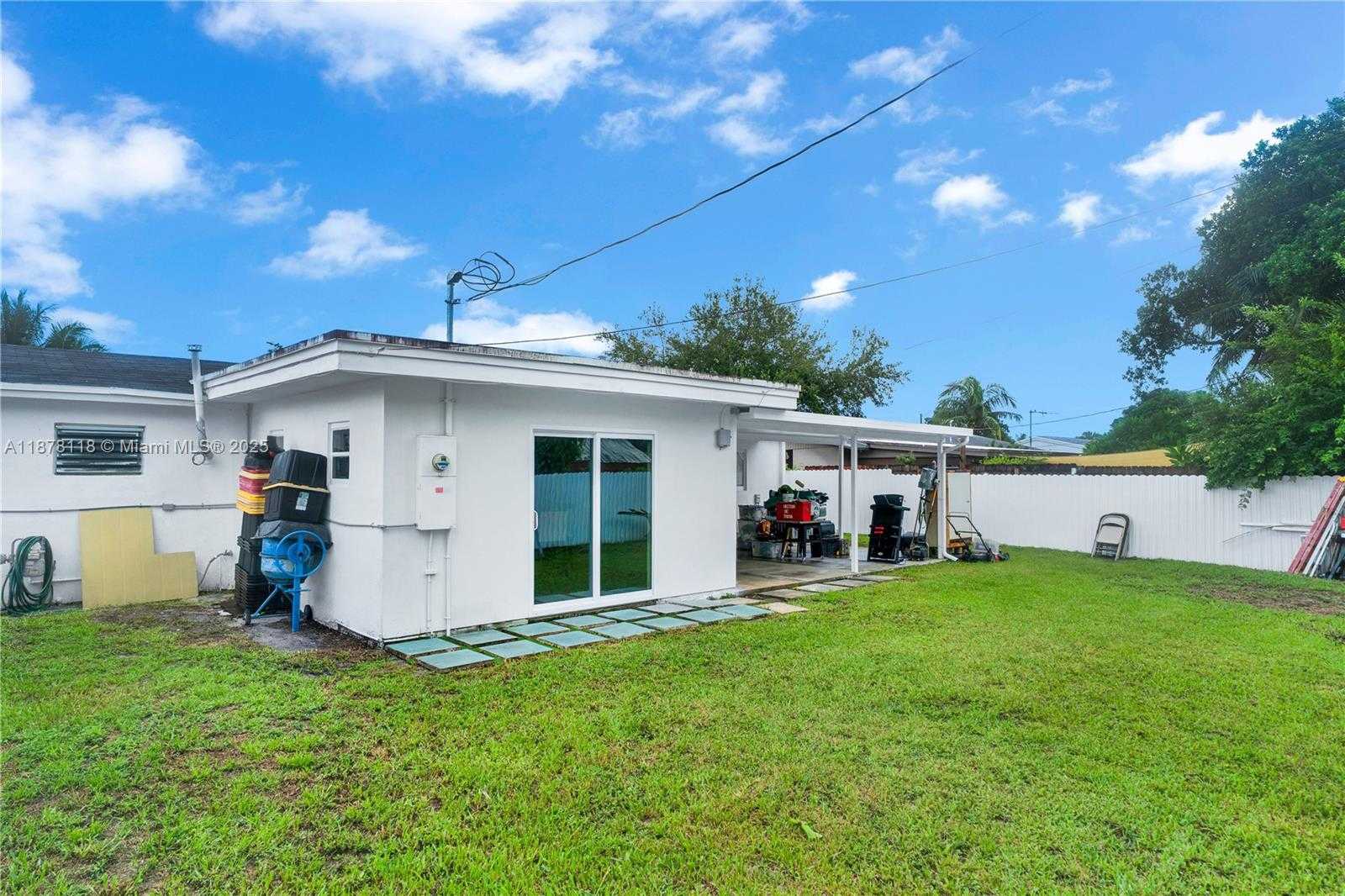 Small Image of 4390 SOUTH WEST 24TH ST, Fort Lauderdale Number 29