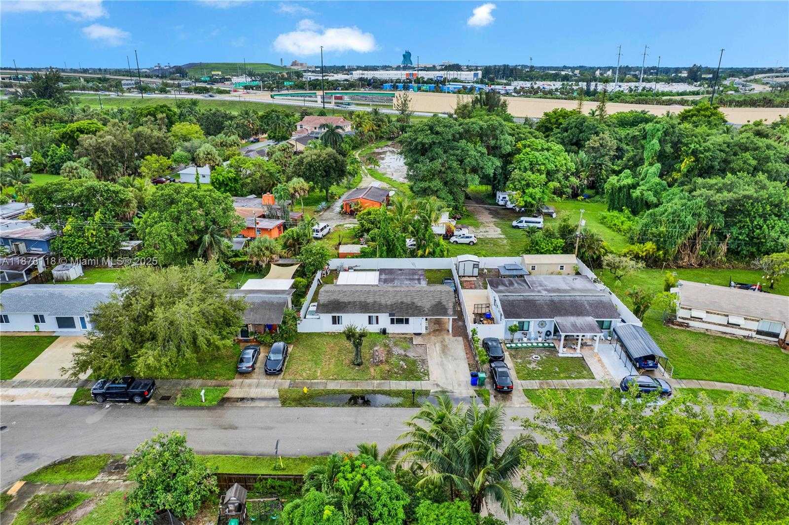 Small Image of 4390 SOUTH WEST 24TH ST, Fort Lauderdale Number 39