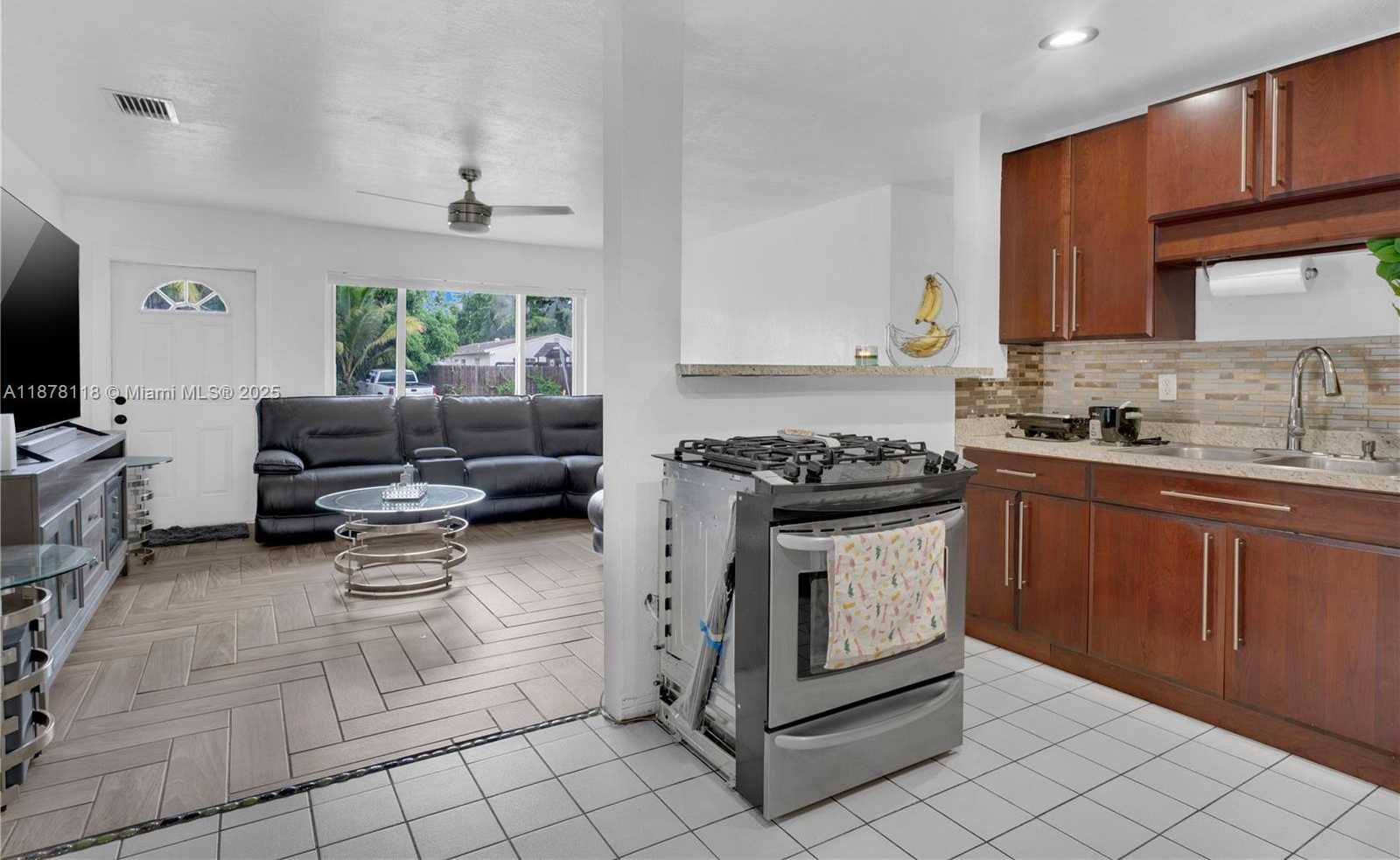 Small Image of 4390 SOUTH WEST 24TH ST, Fort Lauderdale Number 4