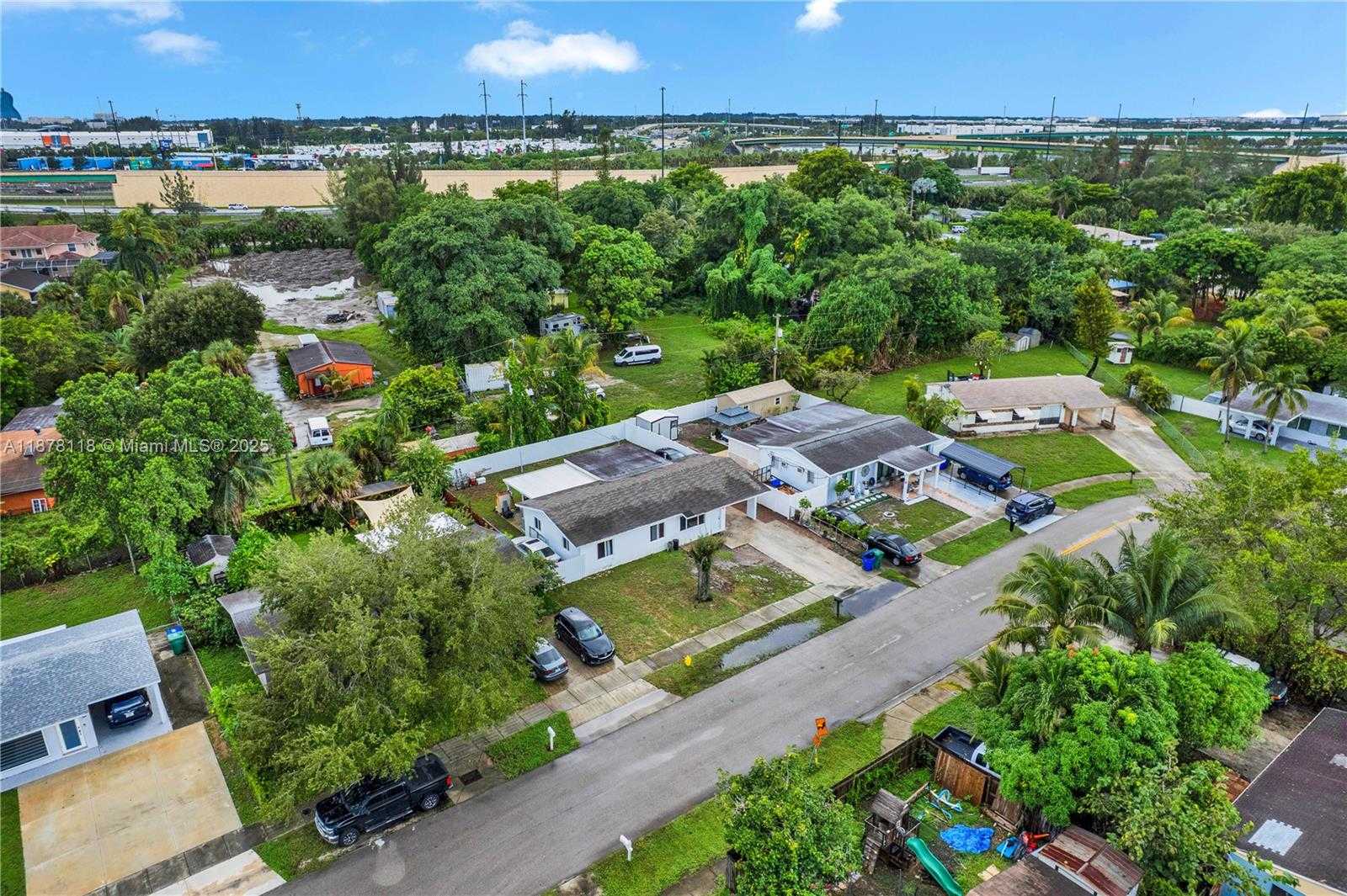 Small Image of 4390 SOUTH WEST 24TH ST, Fort Lauderdale Number 41
