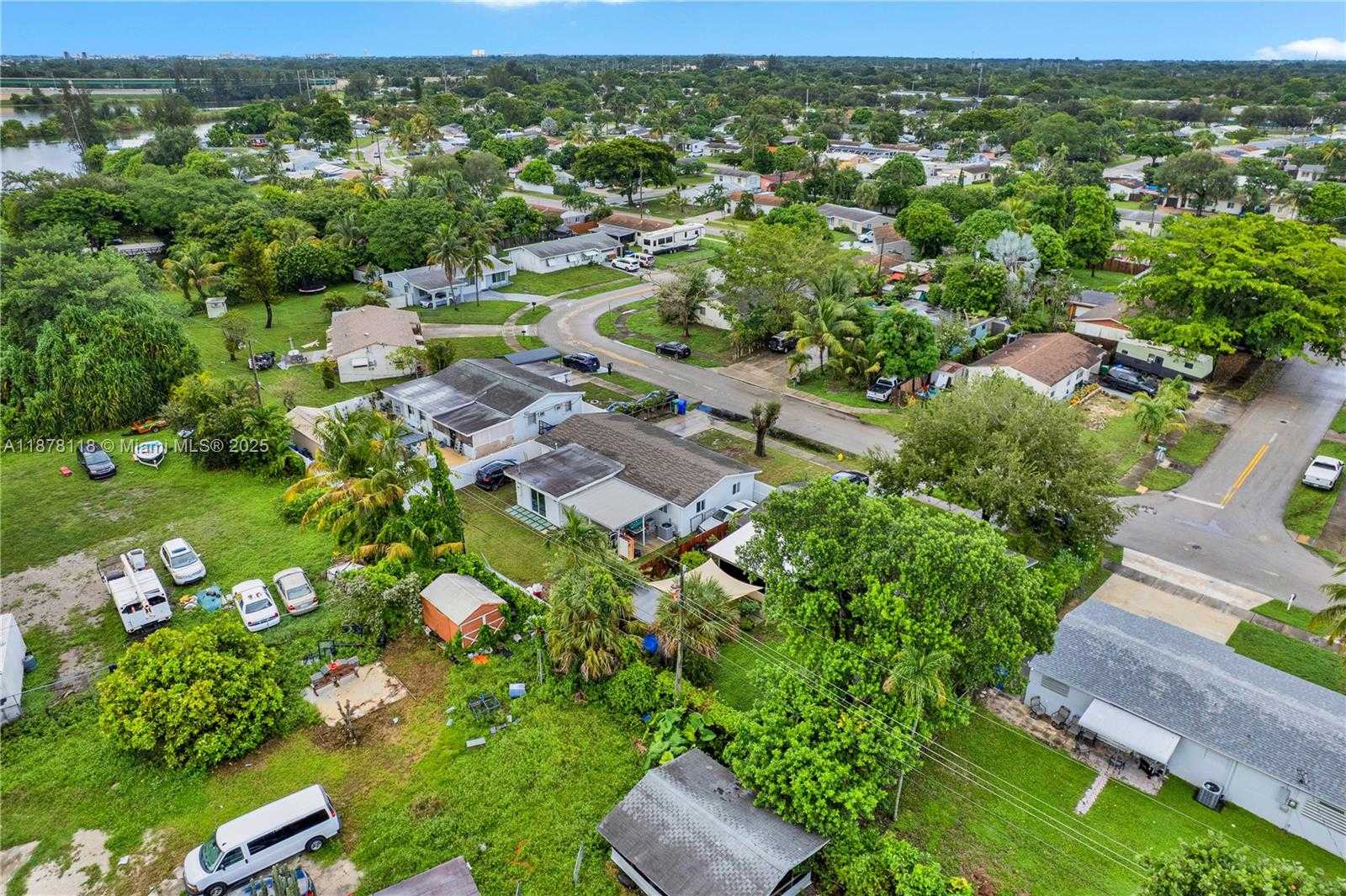 Small Image of 4390 SOUTH WEST 24TH ST, Fort Lauderdale Number 43