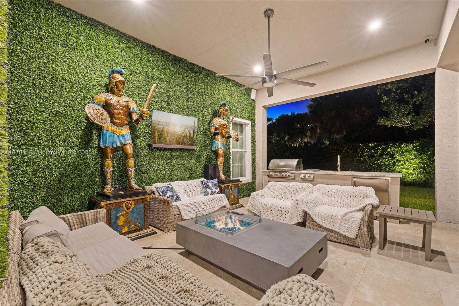 Small Image of 5795 NORTH STERLING RANCH DR, Davie Number 13
