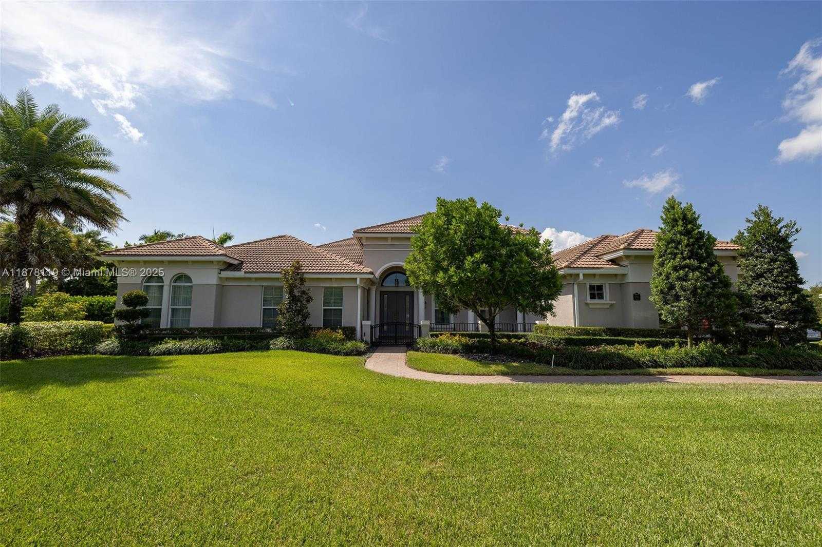 Small Image of 5795 NORTH STERLING RANCH DR, Davie Number 2