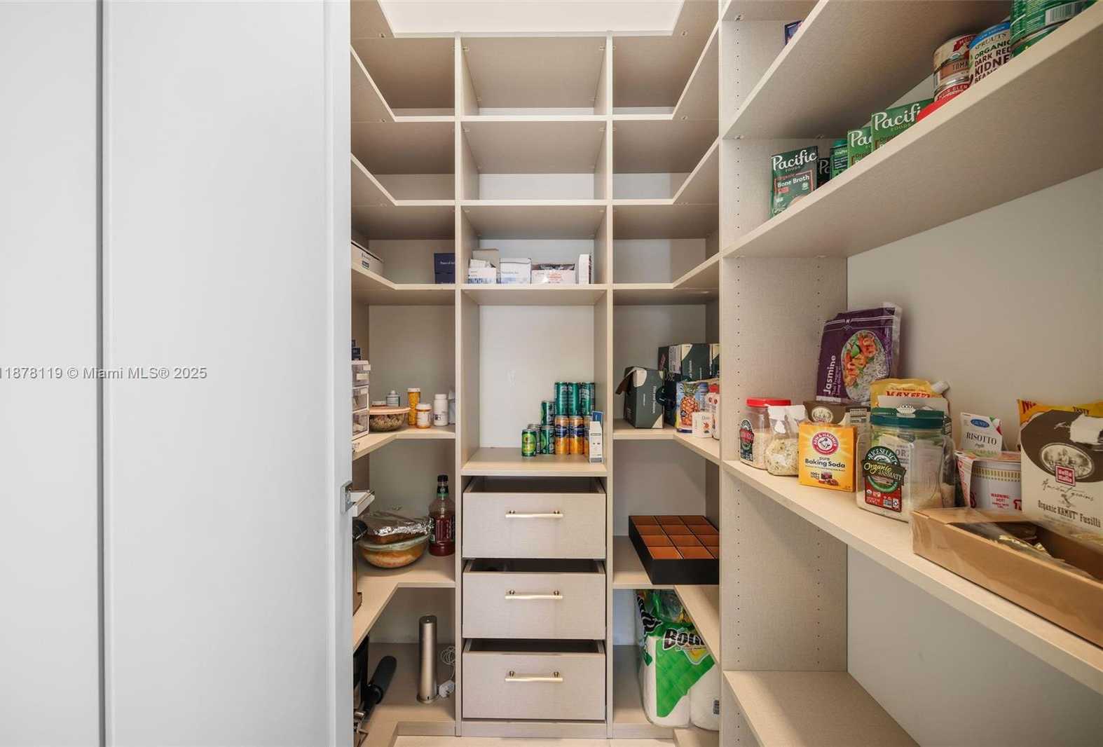 Small Image of 5795 NORTH STERLING RANCH DR, Davie Number 27