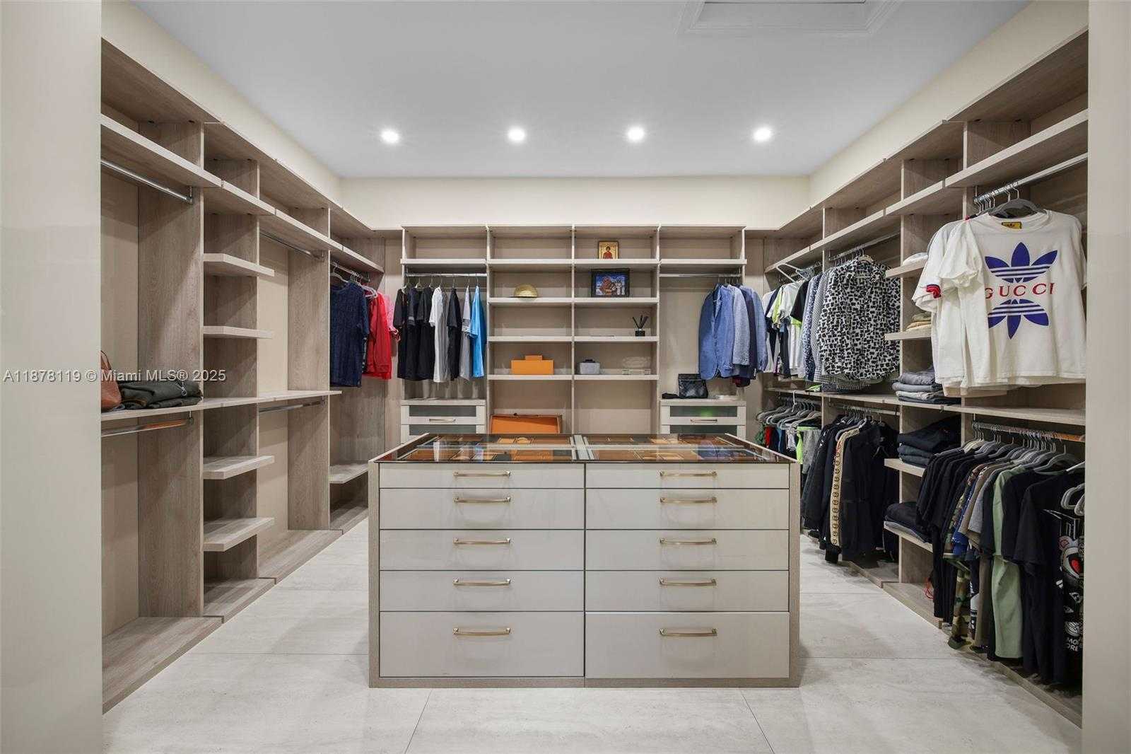 Small Image of 5795 NORTH STERLING RANCH DR, Davie Number 35