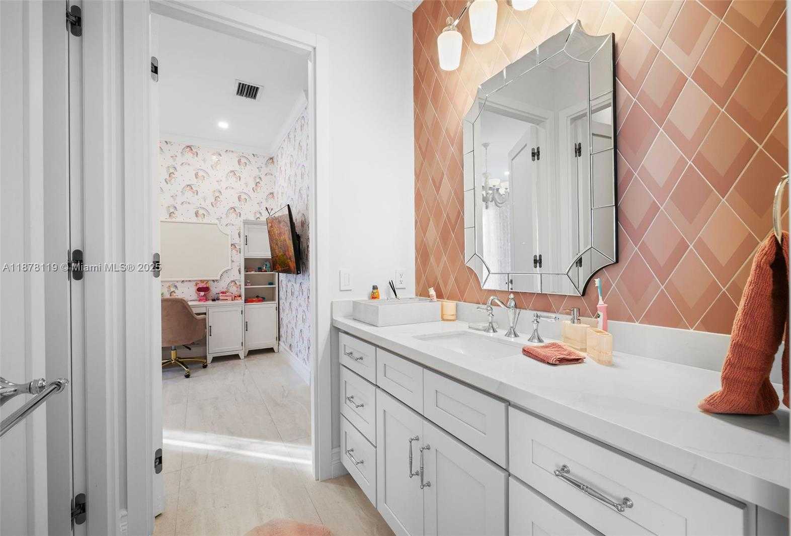 Small Image of 5795 NORTH STERLING RANCH DR, Davie Number 41