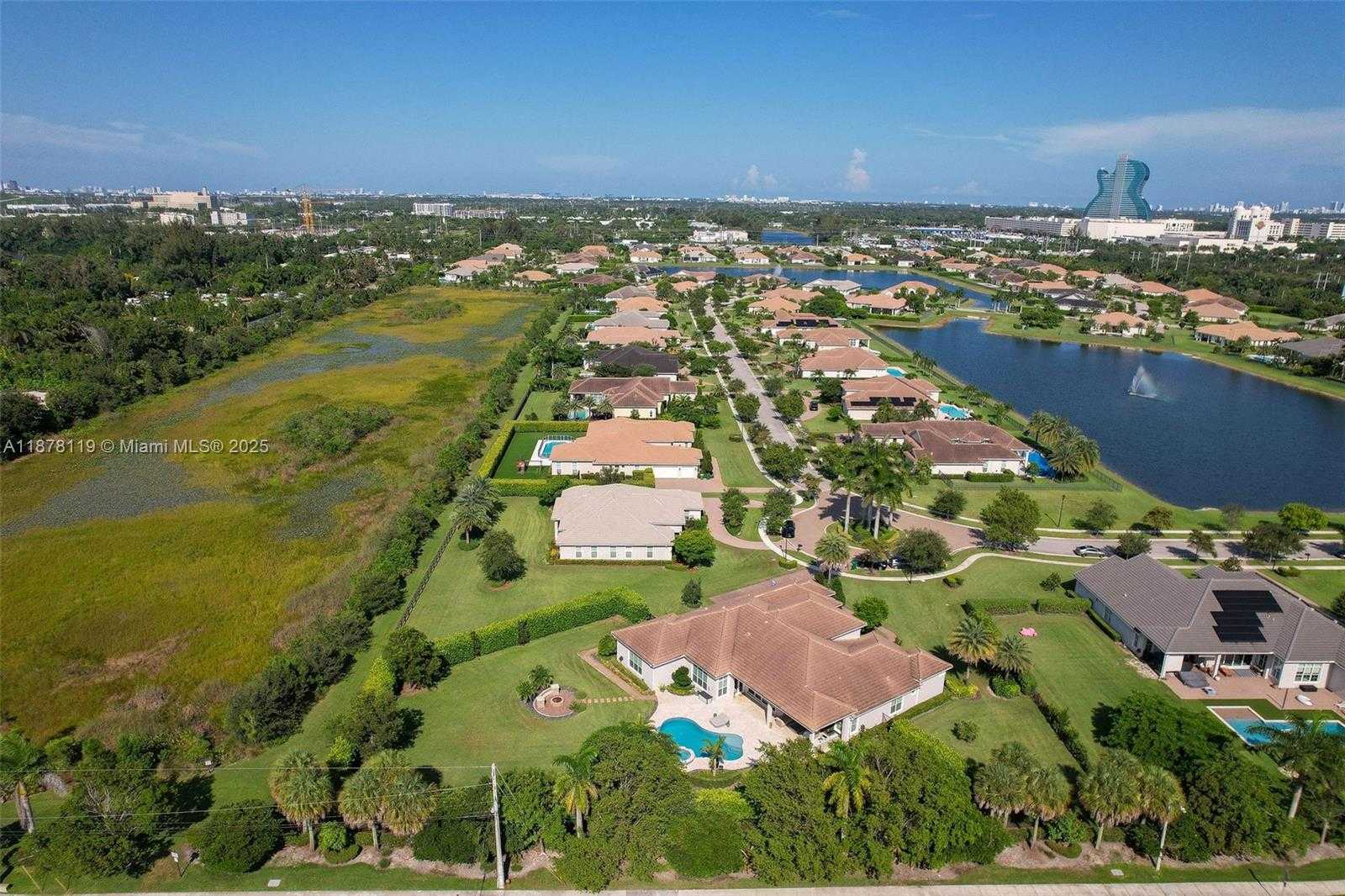 Small Image of 5795 NORTH STERLING RANCH DR, Davie Number 7