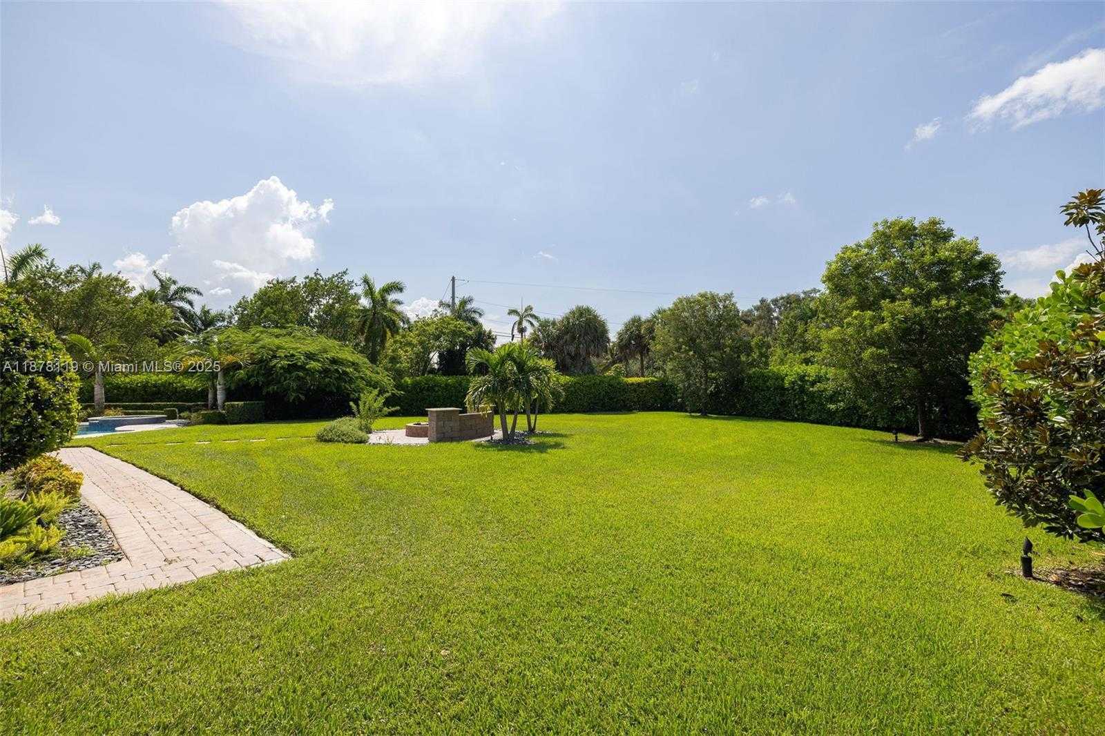 Small Image of 5795 NORTH STERLING RANCH DR, Davie Number 9