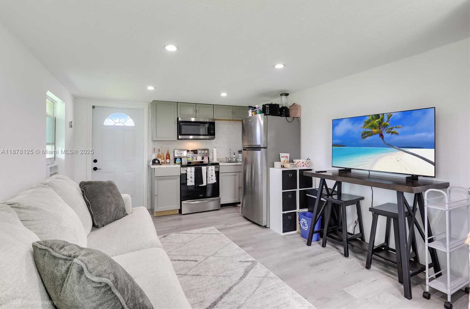 Small Image of 5681 REYNOLDS RD, Wellington Number 15