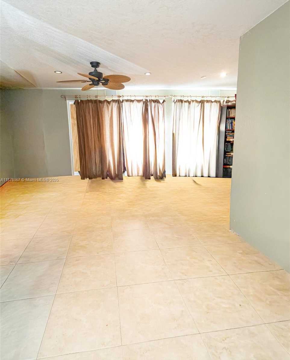 Small Image of 17352 NORTH WEST 61ST CT S, Hialeah Number 13