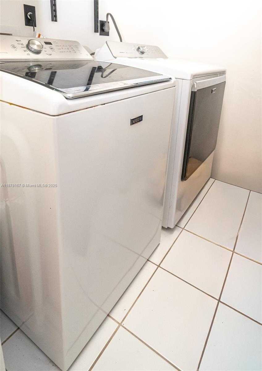 Small Image of 17352 NORTH WEST 61ST CT S, Hialeah Number 24