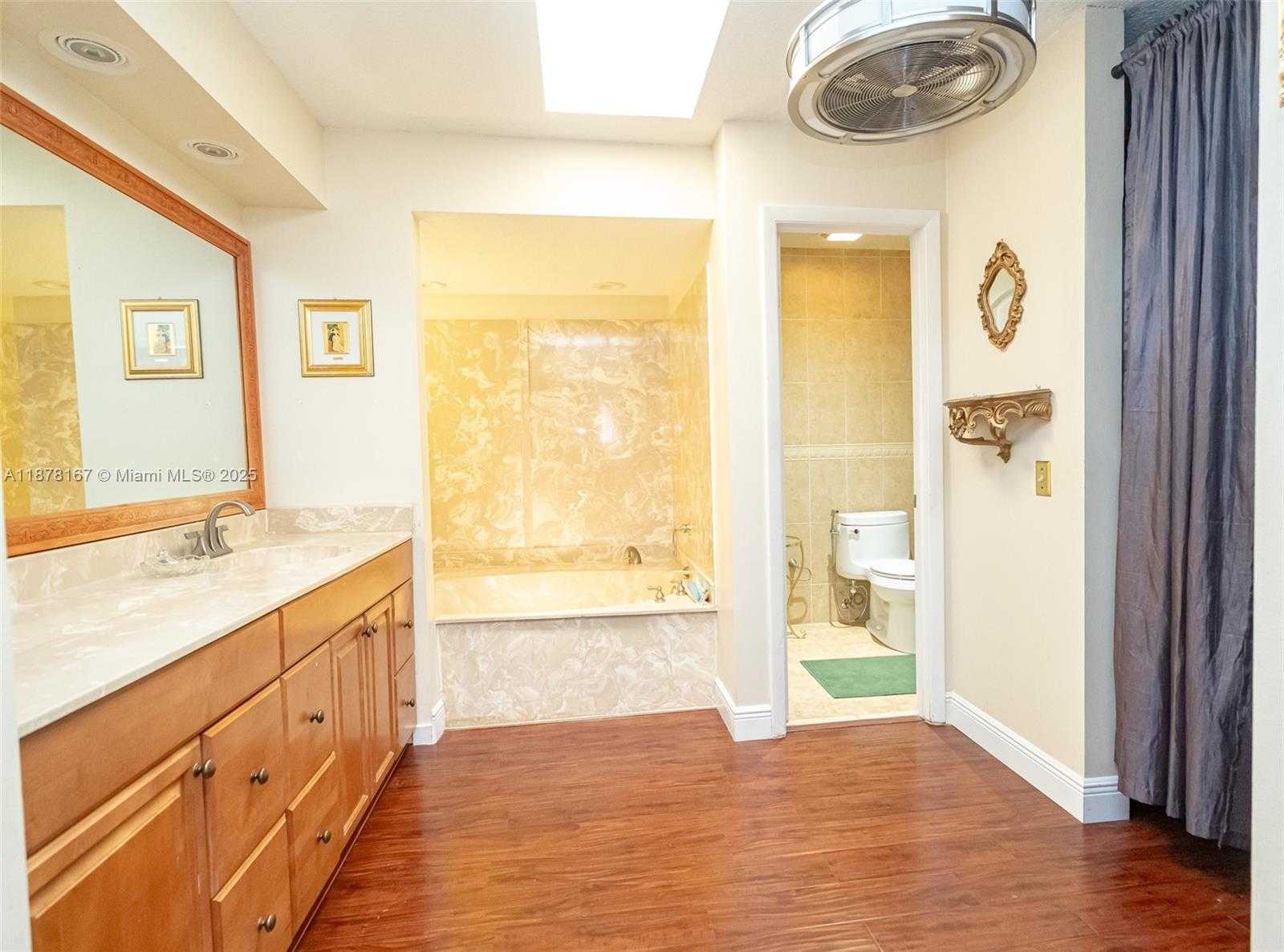 Small Image of 17352 NORTH WEST 61ST CT S, Hialeah Number 30