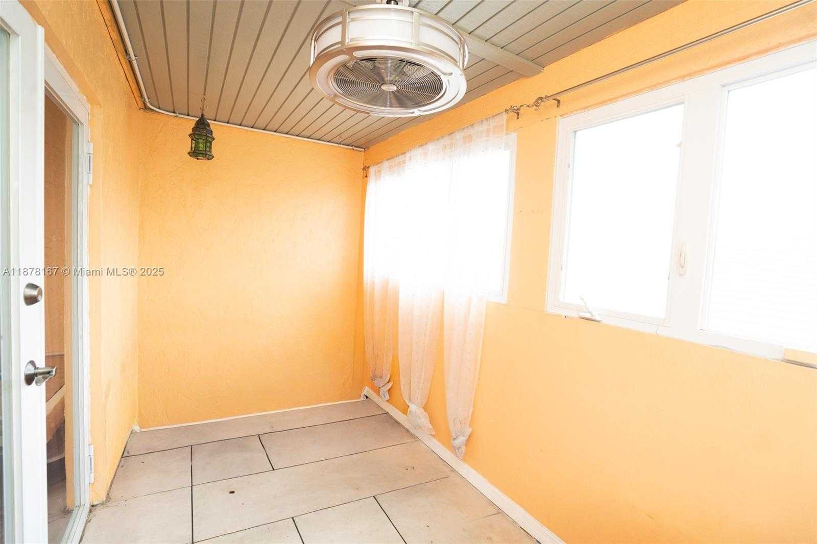 Small Image of 17352 NORTH WEST 61ST CT S, Hialeah Number 35