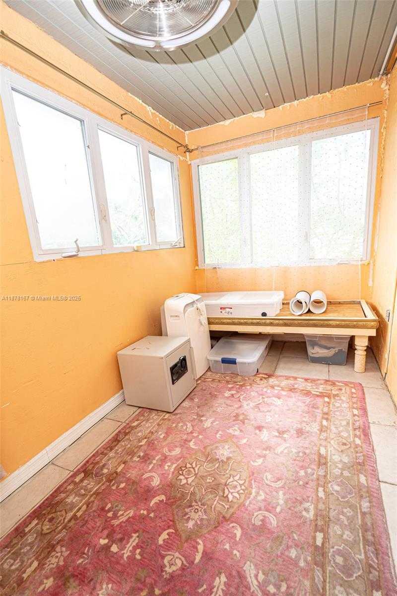 Small Image of 17352 NORTH WEST 61ST CT S, Hialeah Number 36