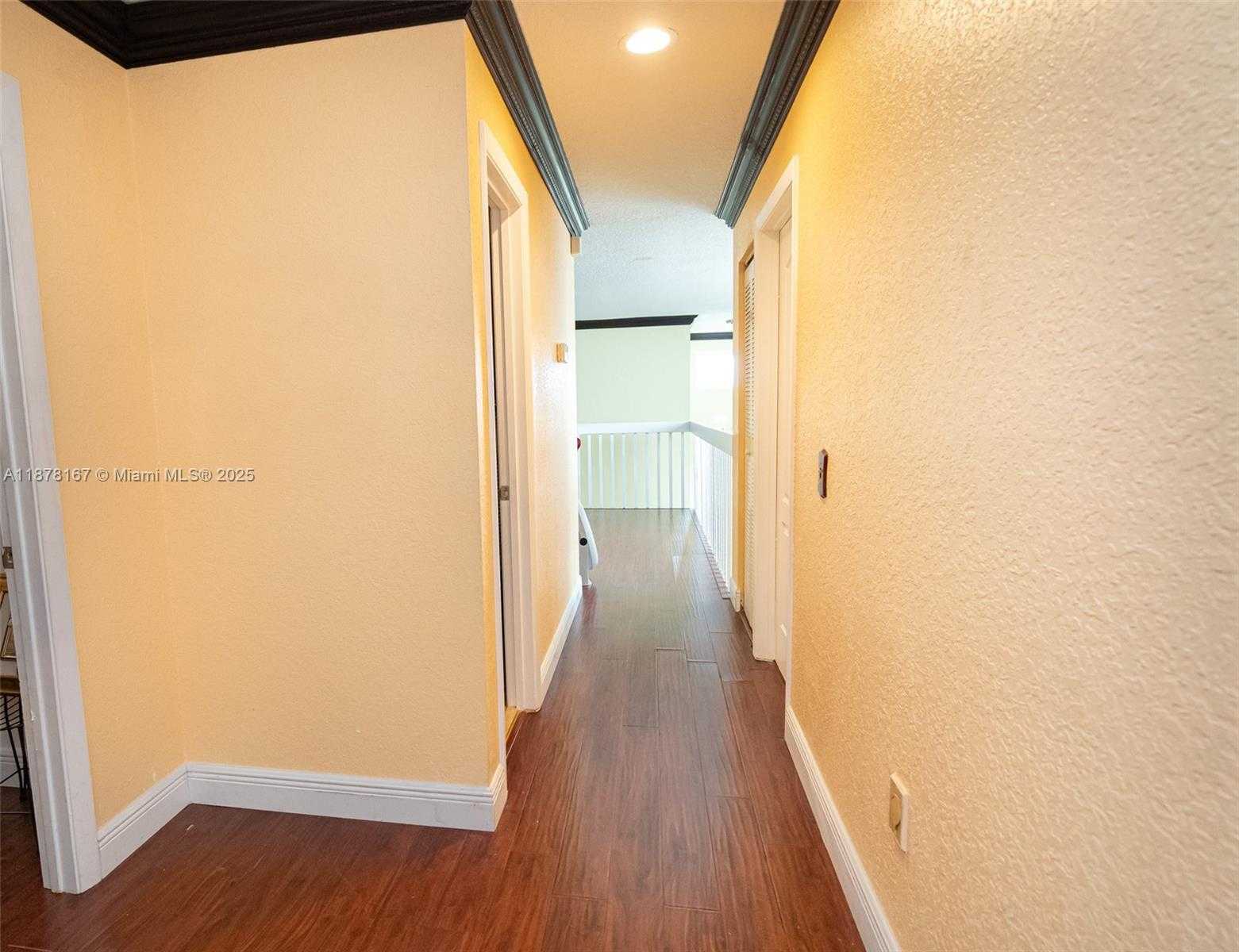Small Image of 17352 NORTH WEST 61ST CT S, Hialeah Number 42