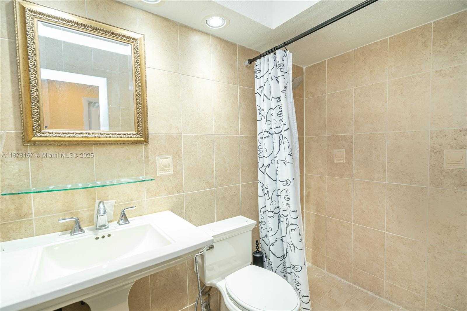 Small Image of 17352 NORTH WEST 61ST CT S, Hialeah Number 44