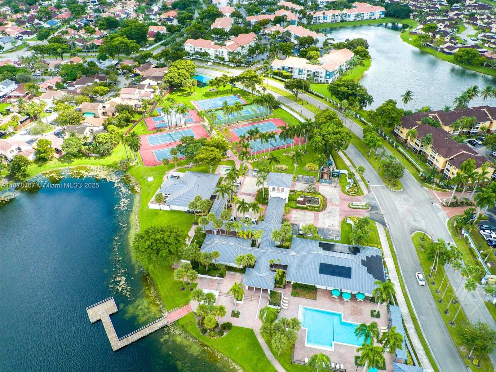 Small Image of 17352 NORTH WEST 61ST CT S, Hialeah Number 76