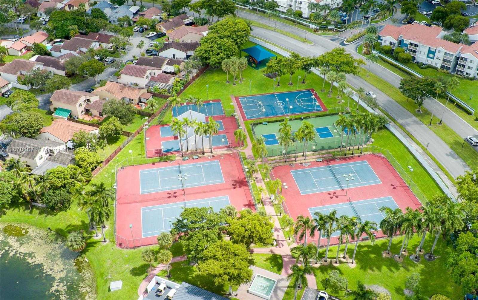 Small Image of 17352 NORTH WEST 61ST CT S, Hialeah Number 77