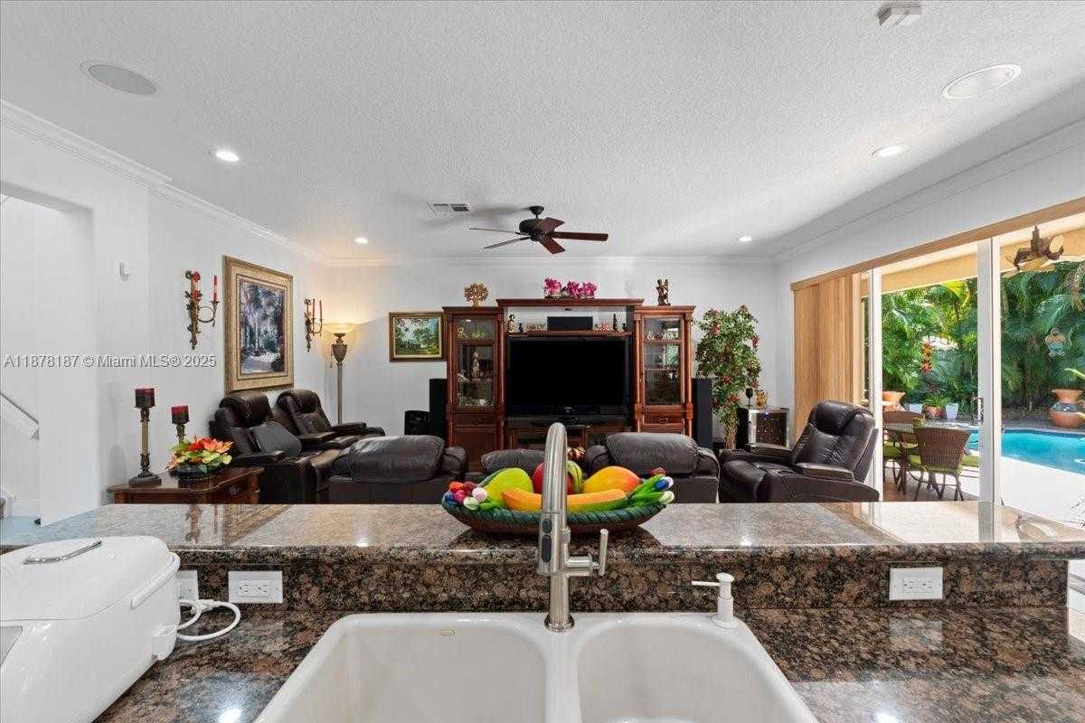 Small Image of 17492 SOUTH WEST 35TH ST, Miramar Number 28