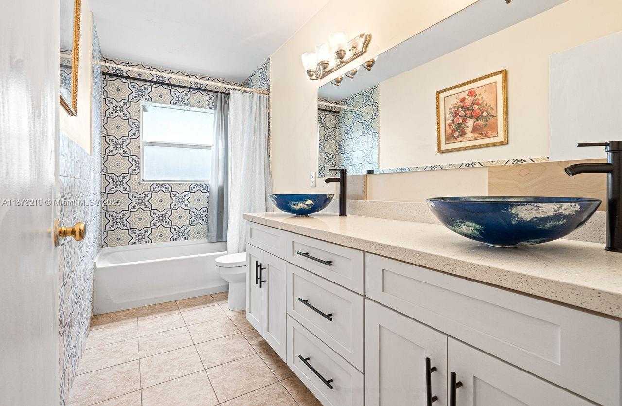 Small Image of 1101 NORTH WEST 162ND AVE, Pembroke Pines Number 18