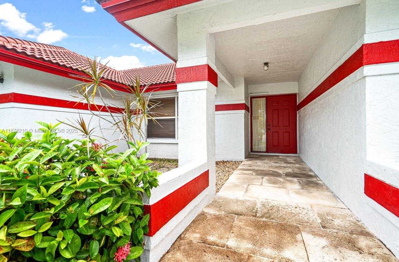 Small Image of 1101 NORTH WEST 162ND AVE, Pembroke Pines Number 2