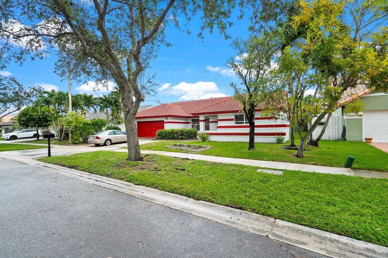 Small Image of 1101 NORTH WEST 162ND AVE, Pembroke Pines Number 25