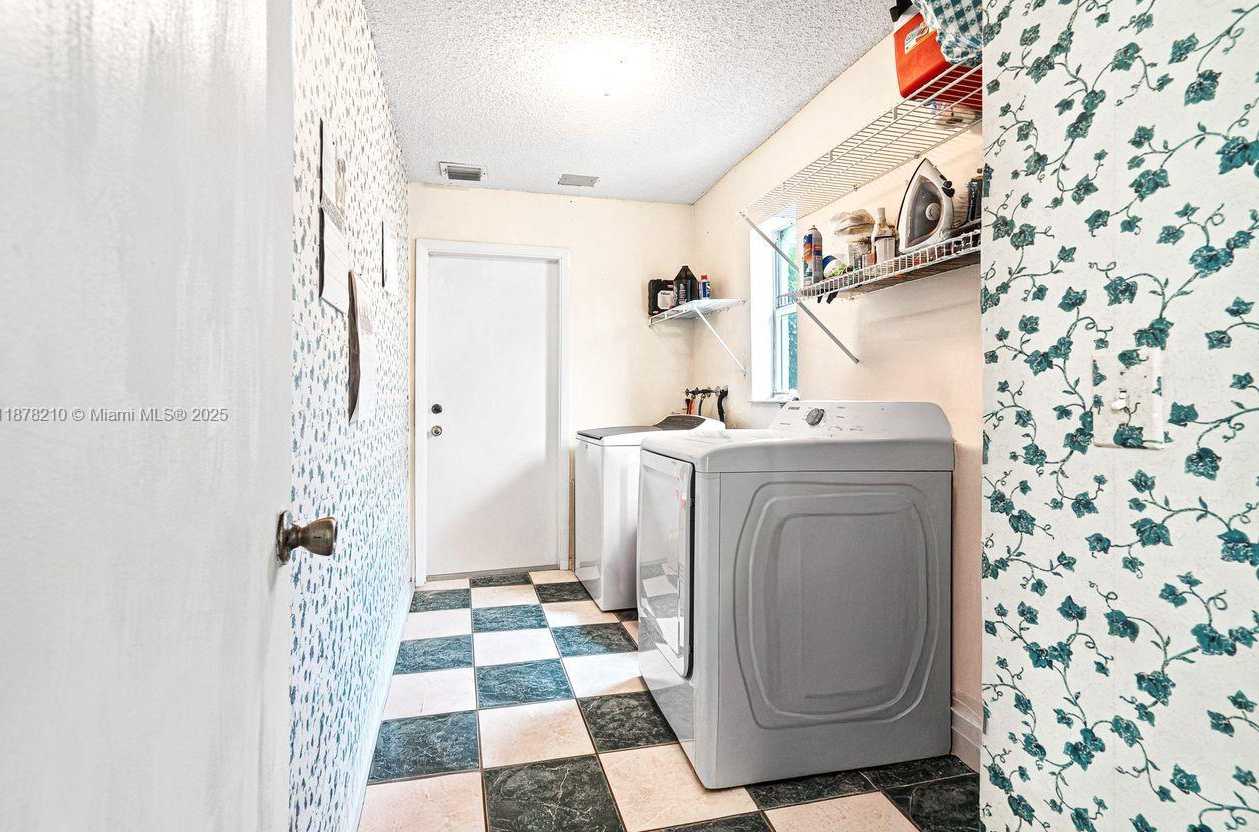 Small Image of 1101 NORTH WEST 162ND AVE, Pembroke Pines Number 31