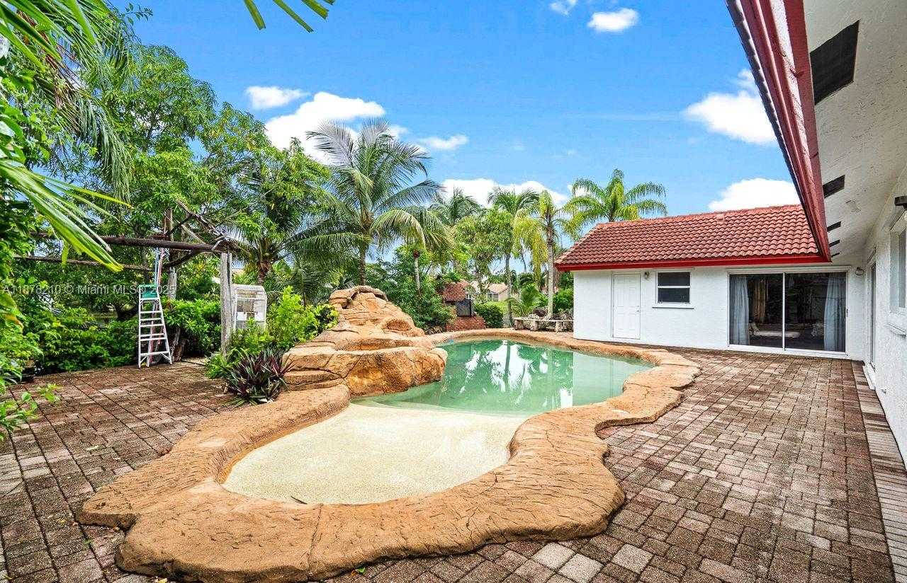 Small Image of 1101 NORTH WEST 162ND AVE, Pembroke Pines Number 33