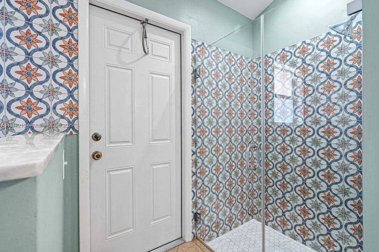Small Image of 1101 NORTH WEST 162ND AVE, Pembroke Pines Number 38