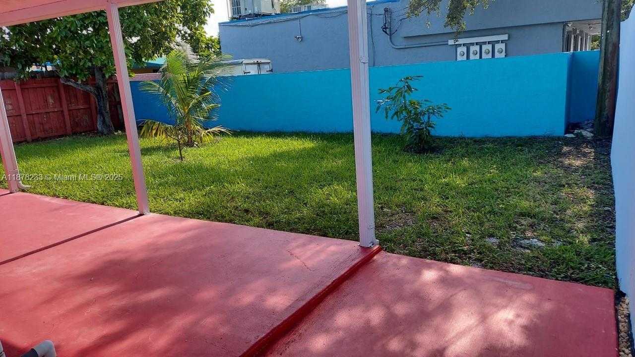 Small Image of 5738 FLETCHER ST, Hollywood Number 12