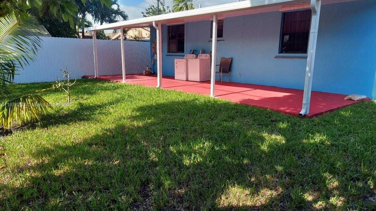 Small Image of 5738 FLETCHER ST, Hollywood Number 13