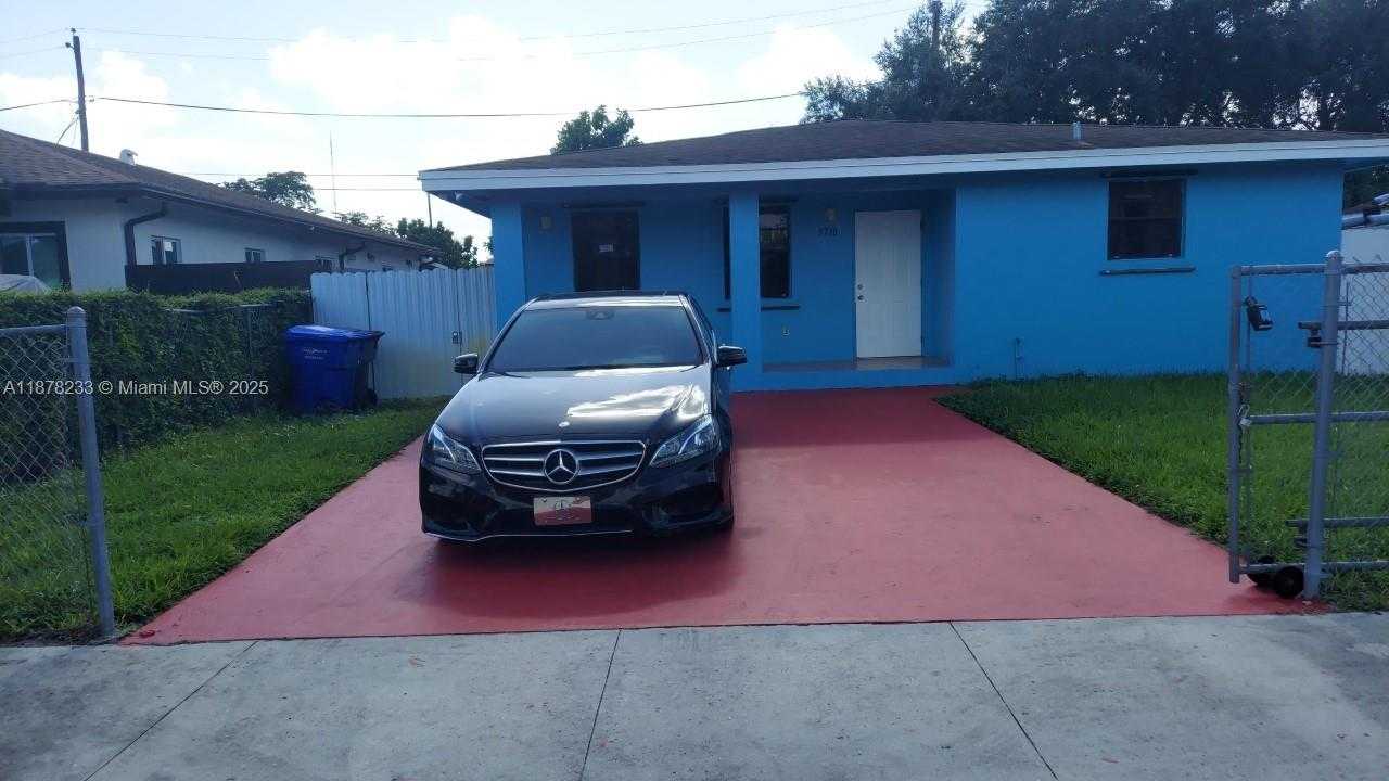 Small Image of 5738 FLETCHER ST, Hollywood Number 17