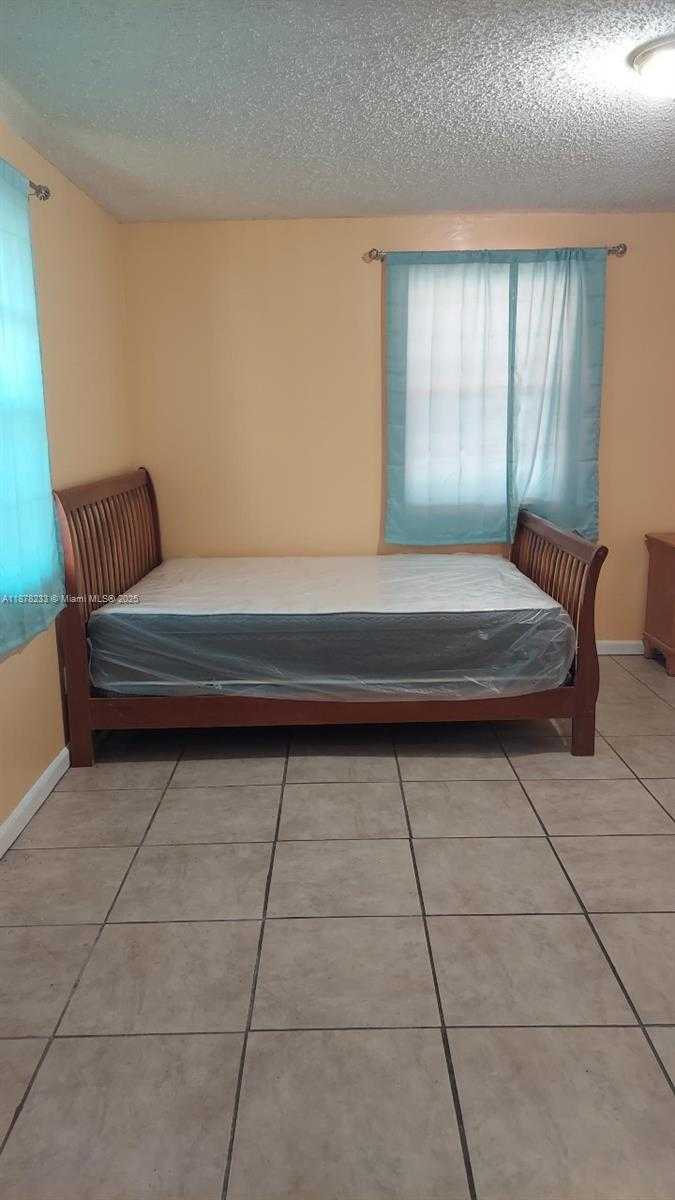 Small Image of 5738 FLETCHER ST, Hollywood Number 27