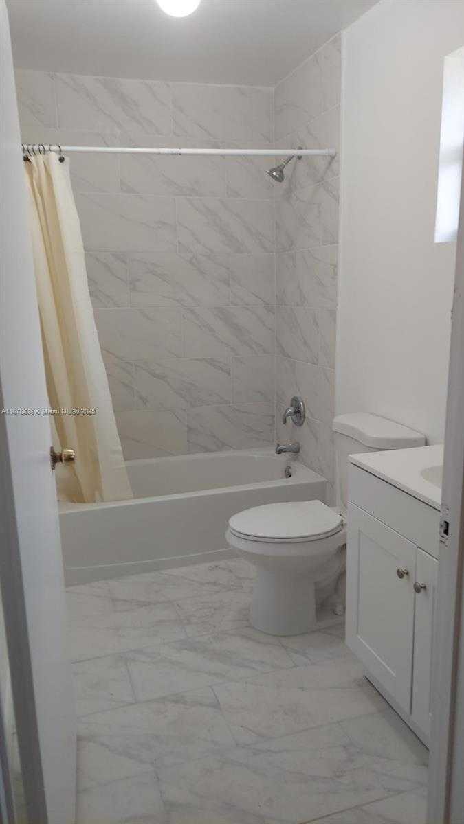 Small Image of 5738 FLETCHER ST, Hollywood Number 4