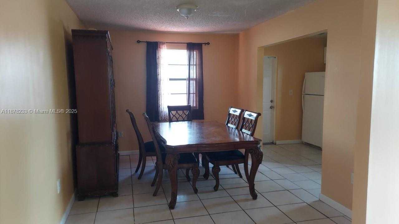 Small Image of 5738 FLETCHER ST, Hollywood Number 7