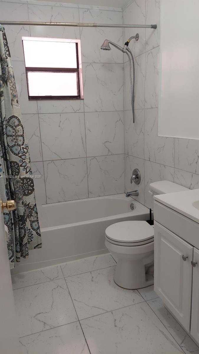 Small Image of 5738 FLETCHER ST, Hollywood Number 9