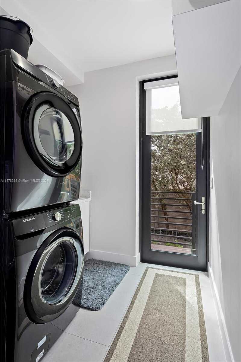 Small Image of 311 189TH ST, Sunny Isles Beach Number 16
