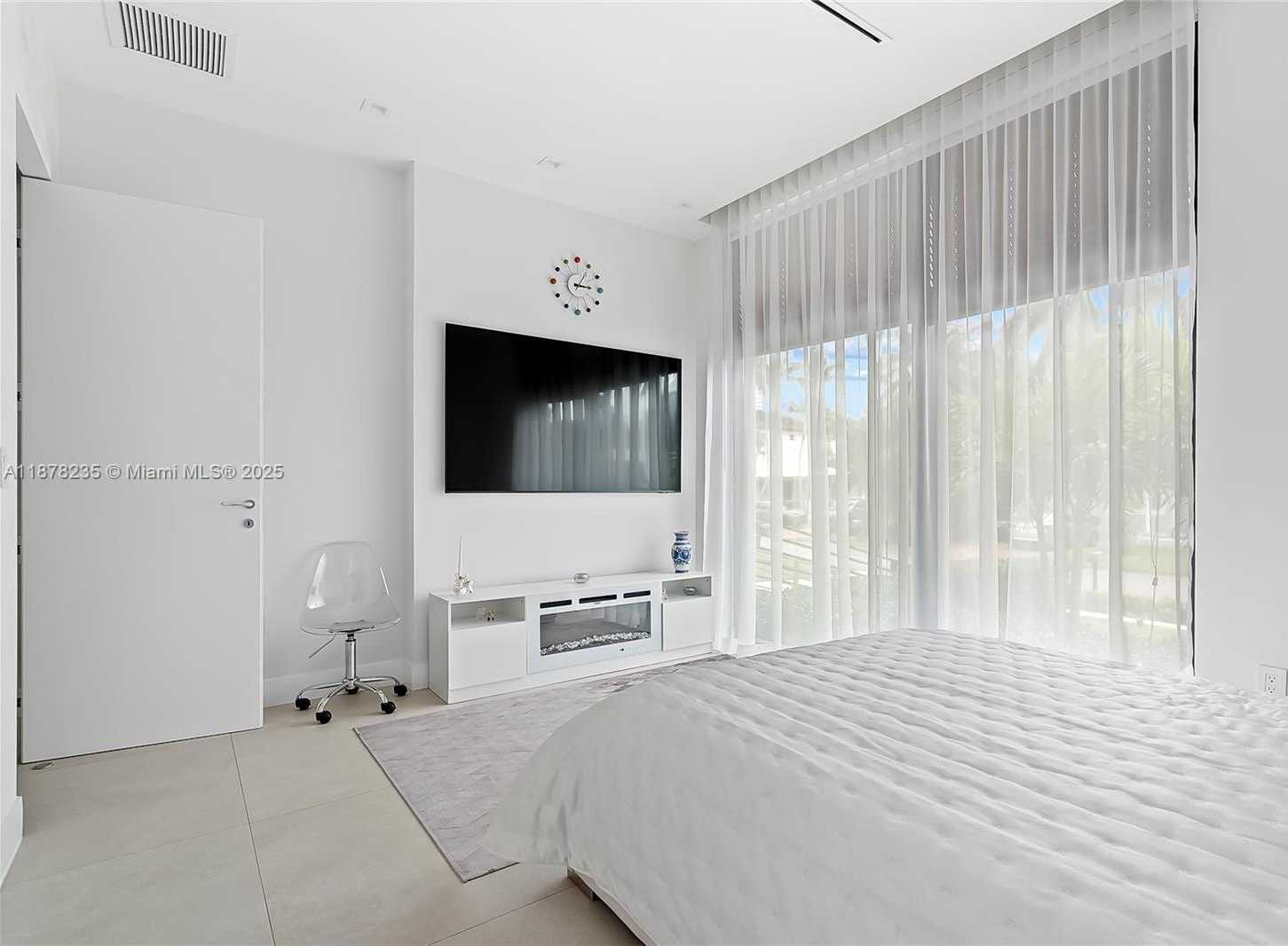 Small Image of 311 189TH ST, Sunny Isles Beach Number 25