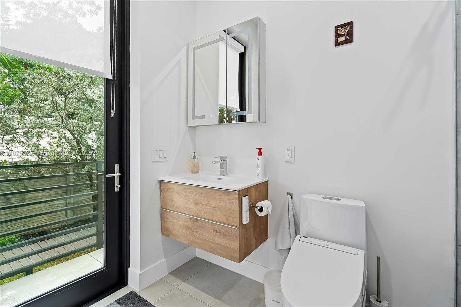Small Image of 311 189TH ST, Sunny Isles Beach Number 27