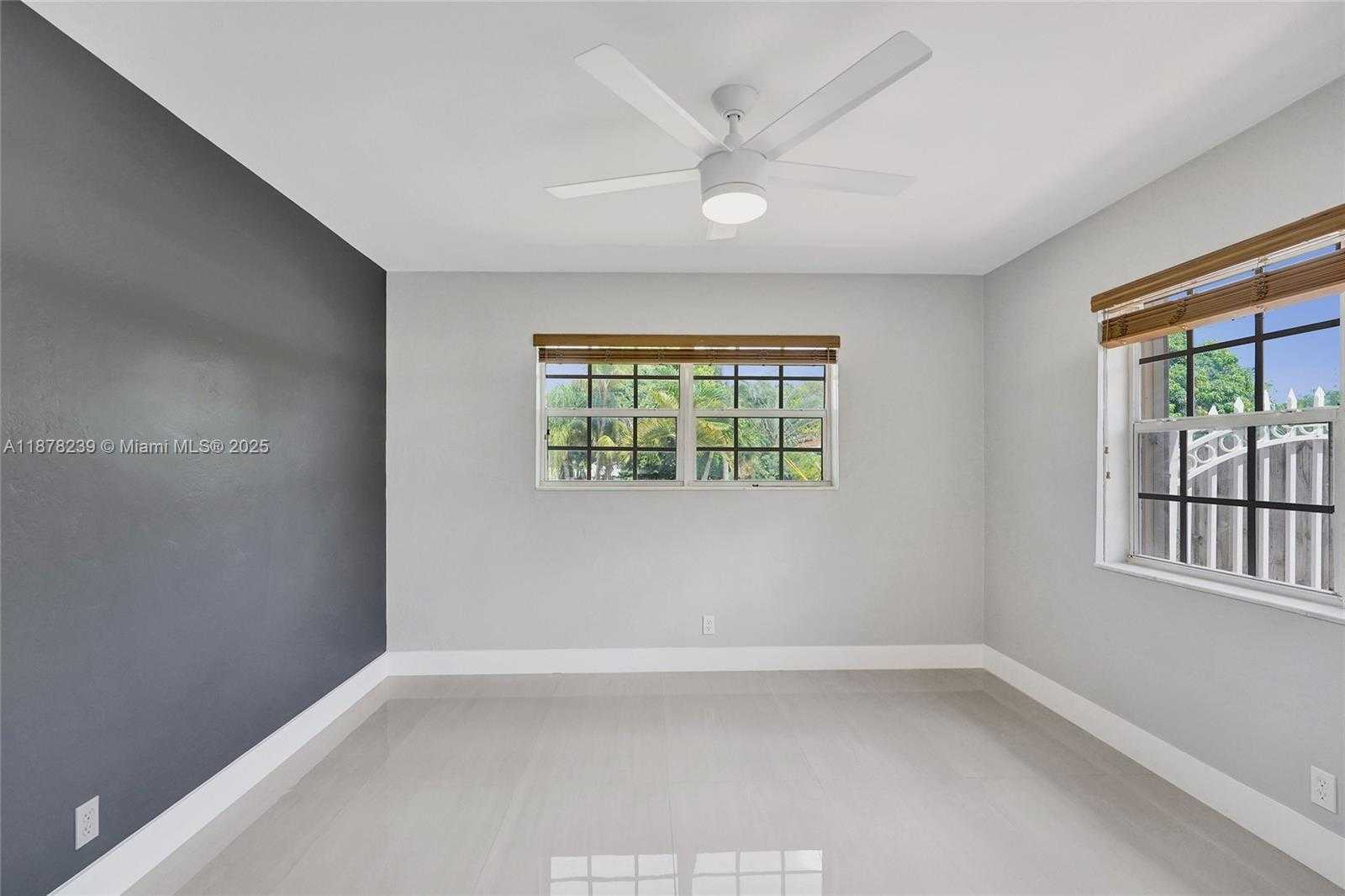 Small Image of 2238 RODMAN ST, Hollywood Number 17