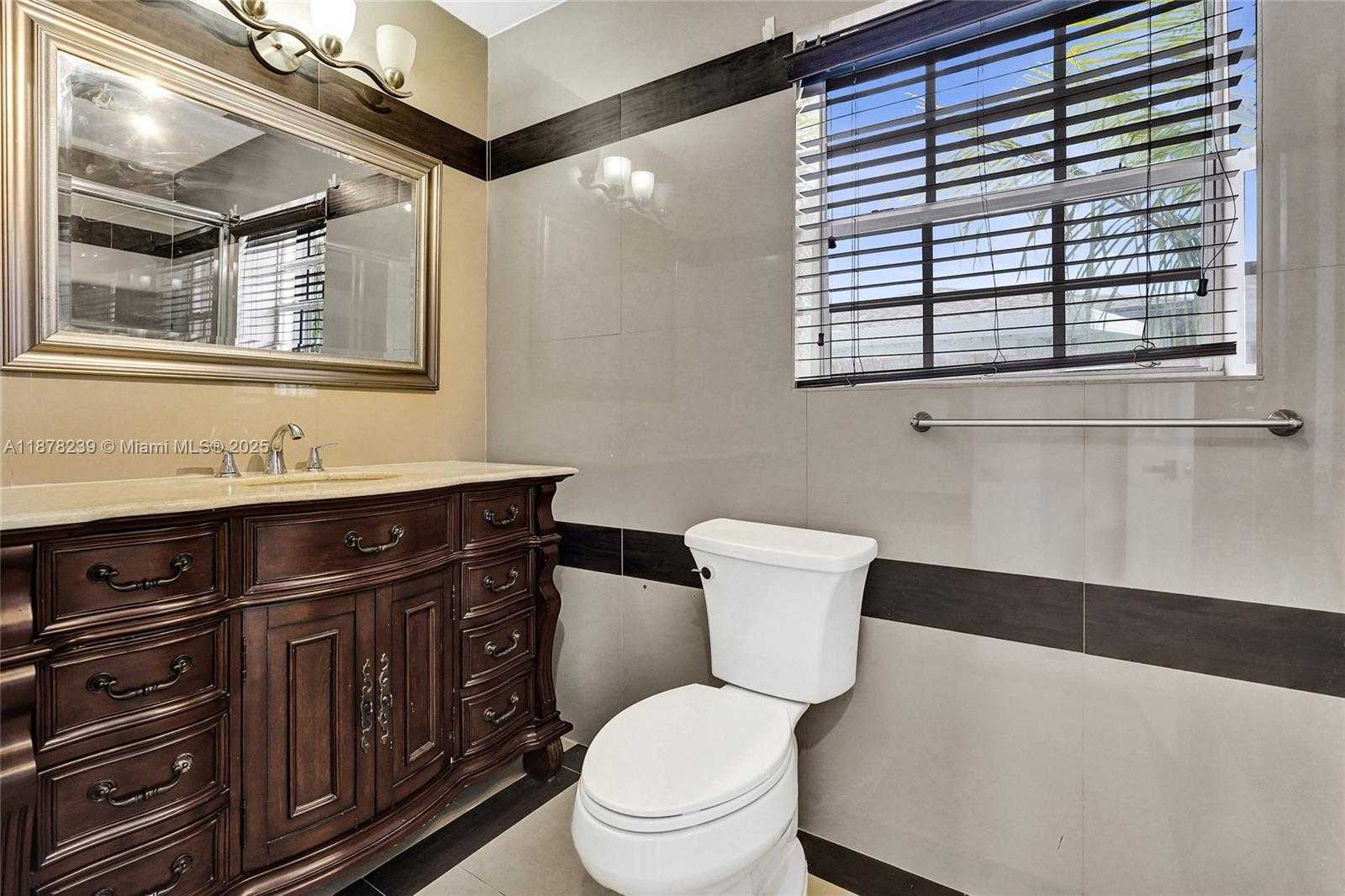 Small Image of 2238 RODMAN ST, Hollywood Number 21