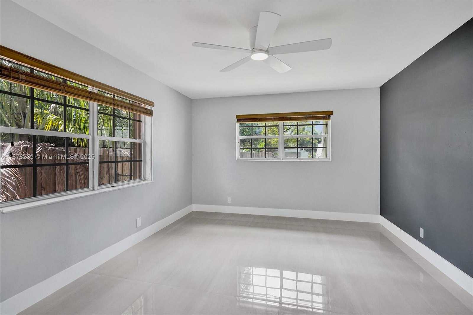 Small Image of 2238 RODMAN ST, Hollywood Number 22