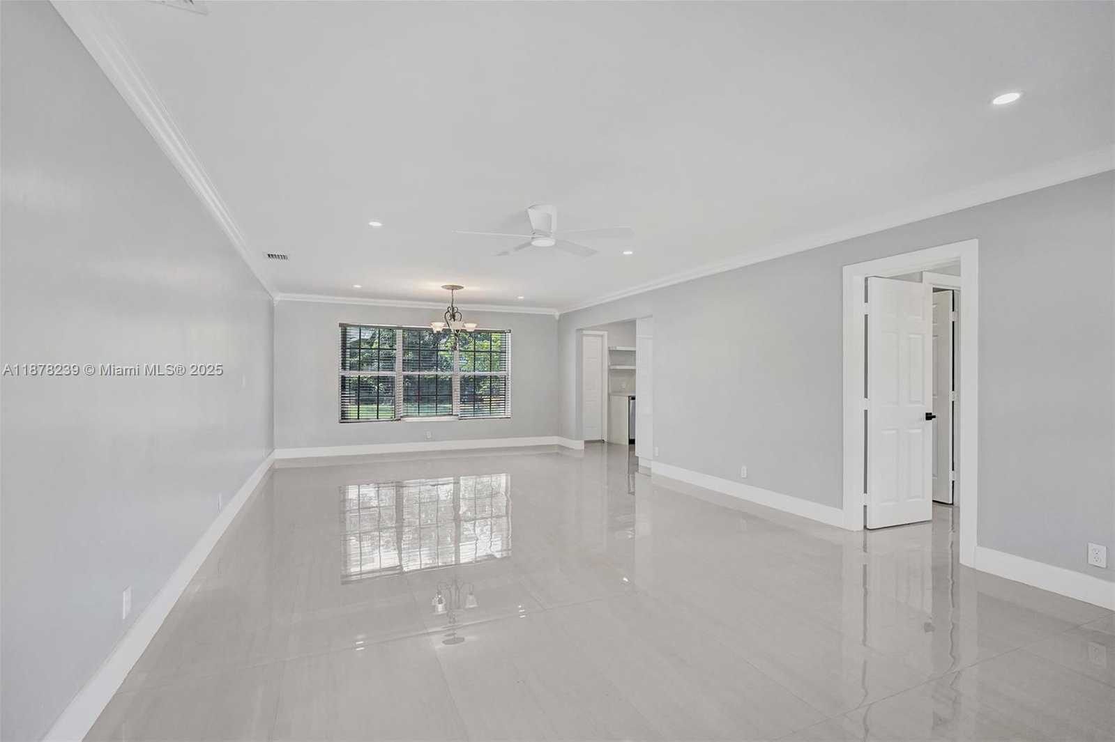 Small Image of 2238 RODMAN ST, Hollywood Number 4