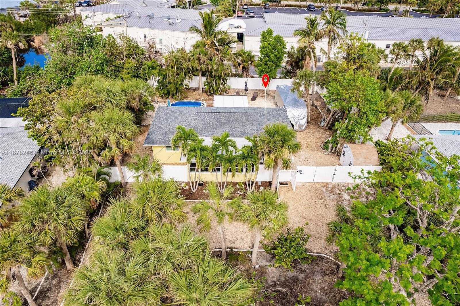 Small Image of 1942 ROSEATE LANE, Other City - In The State Of Florida Number 30