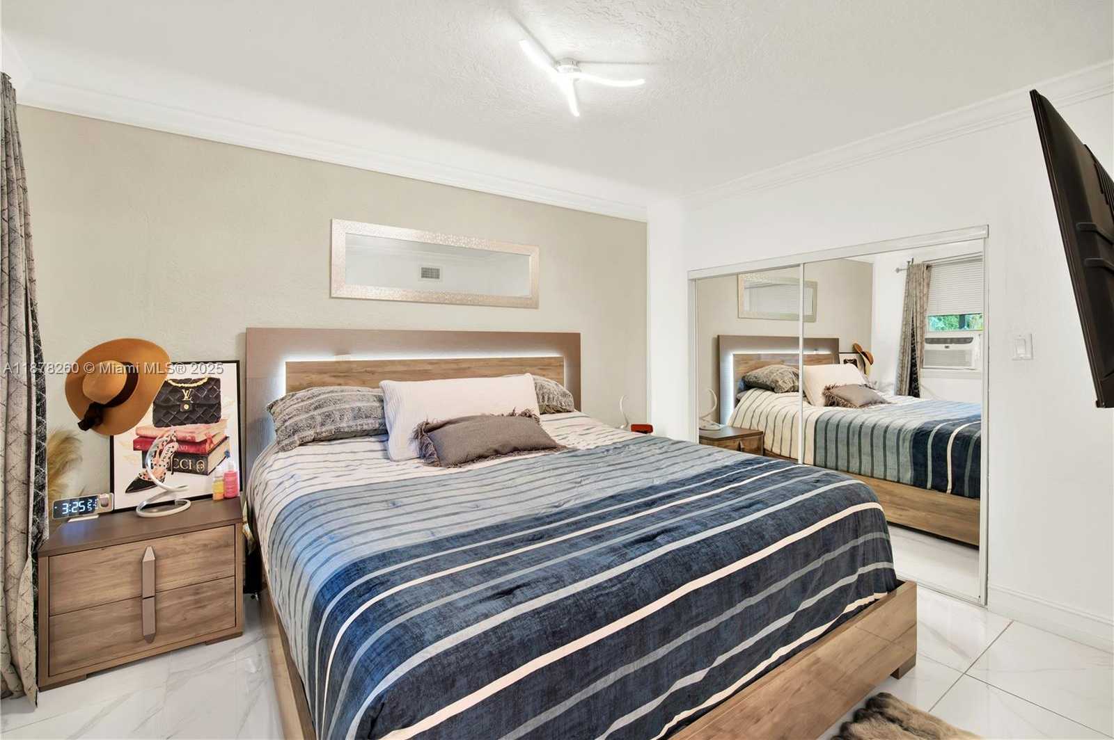 Small Image of 6400 SOUTH WEST 62ND CT, South Miami Number 11