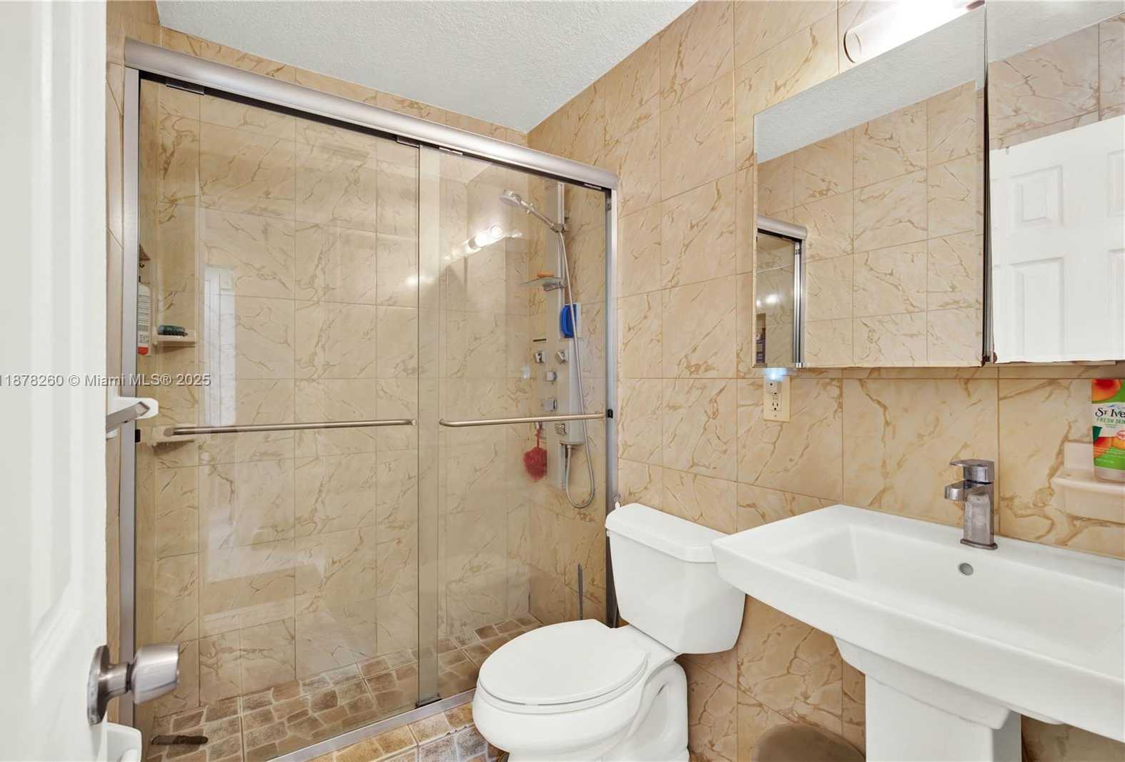 Small Image of 6400 SOUTH WEST 62ND CT, South Miami Number 16